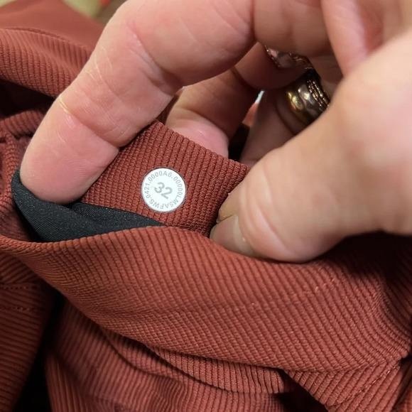 Men's Lululemon ABC Slim Pant Cord in Date Brown Size 32 - Picture 7 of 13